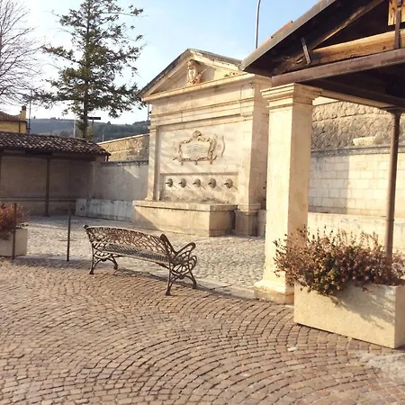 Da Sciuri Case Vacanza Barisciano Exterior photo